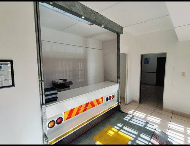 INDUSTRIAL PROPERTY TO RENT IN HALFWAY HOUSE